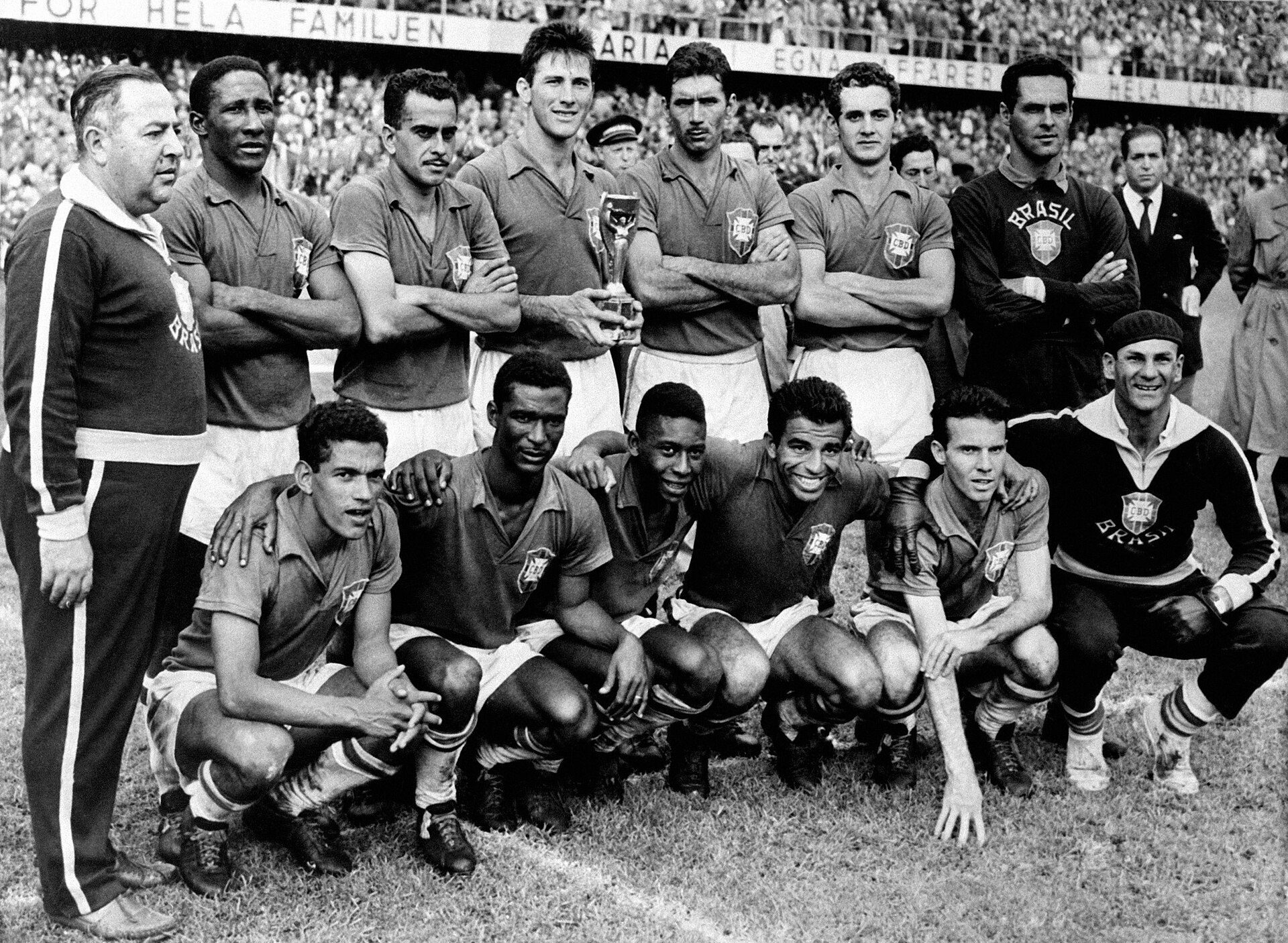 Seleção Brasileira reunida em campo na Copa do Mundo de 1958.